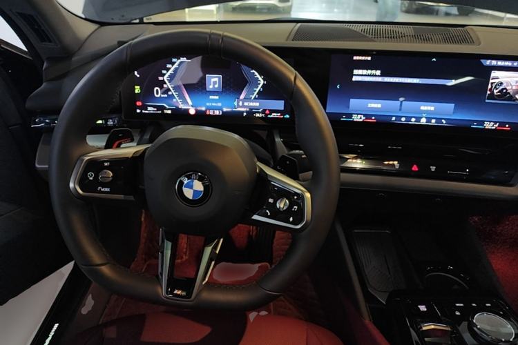 Used BMW 5 Series 2025 530Li Leading Model M Sport Package Steering Wheel