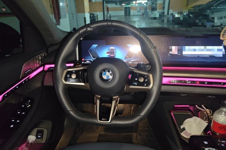 Used BMW 5 Series 2025 530Li Luxury Edition M Sport Package Steering Wheel