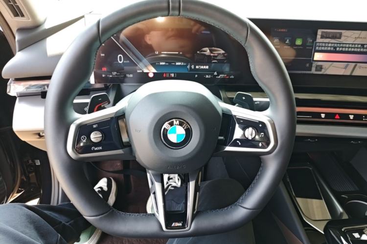 Used BMW 5 Series 2025 530Li Leading Model M Sport Package Steering Wheel