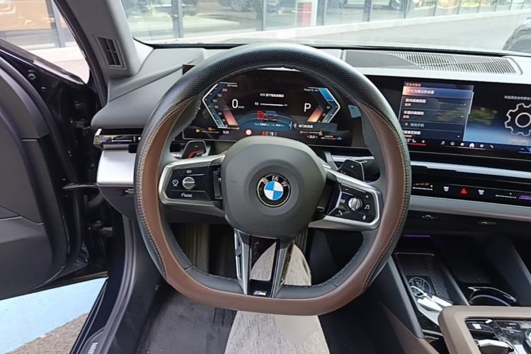 Used BMW 5 Series 2025 525Li M Sport Package Steering Wheel