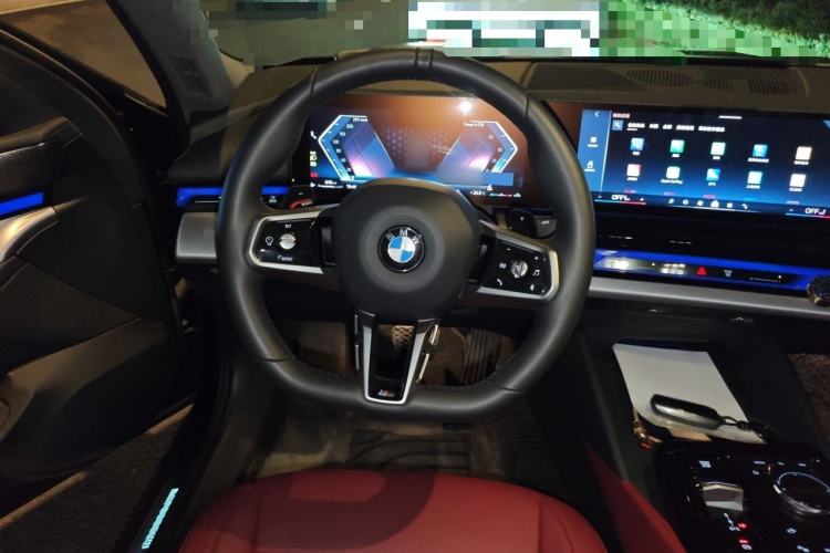 Used BMW 5 Series 2025 530Li Leading Model M Sport Package Steering Wheel