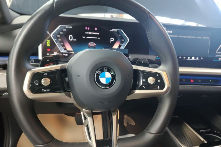 Used BMW 5 Series 2025 530Li Luxury Edition M Sport Package Steering Wheel
