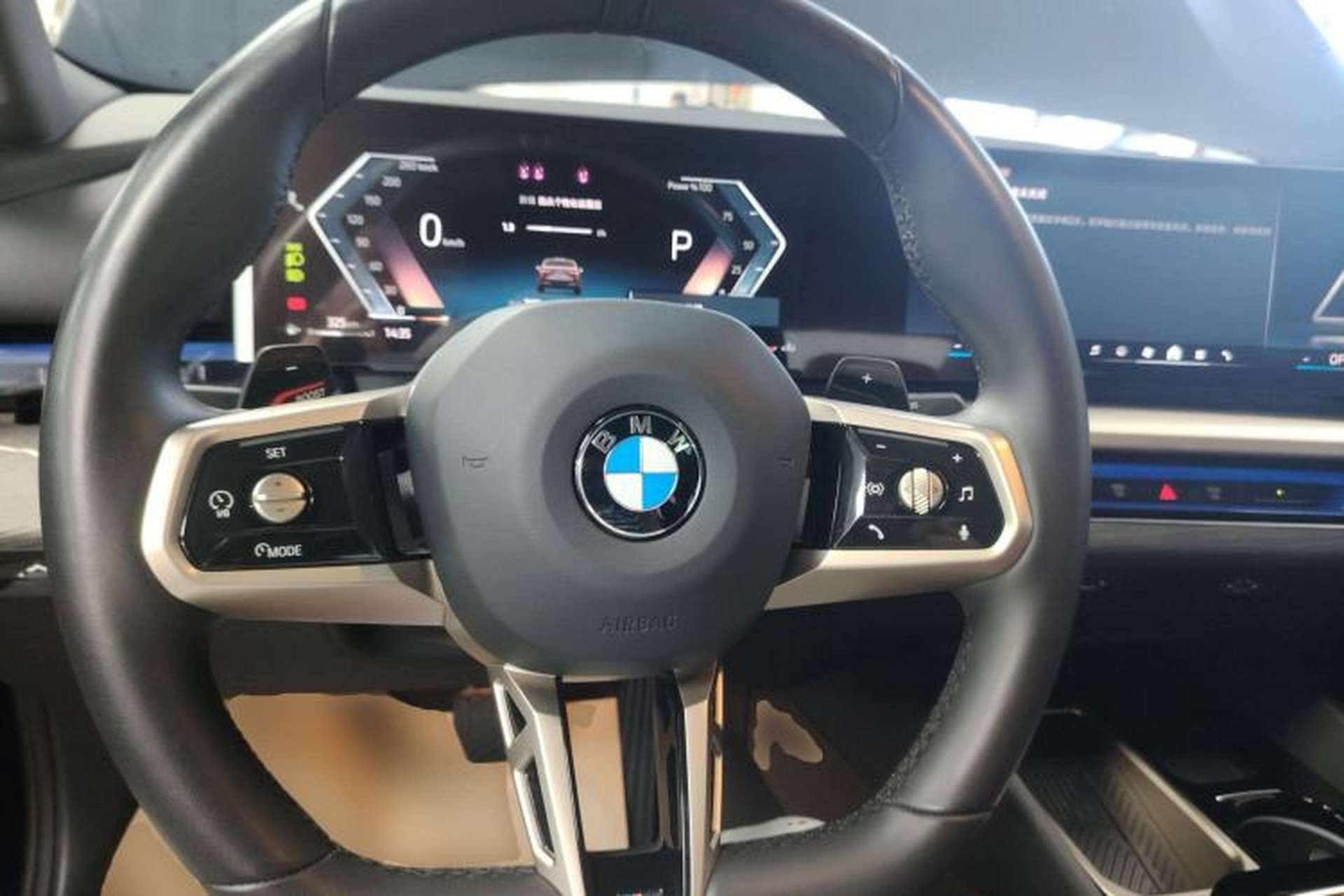 Used BMW 5 Series 2025 530Li Luxury Edition M Sport Package Steering Wheel