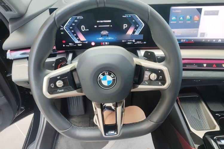 Used BMW 5 Series 2025 530Li Luxury Edition M Sport Package Steering Wheel