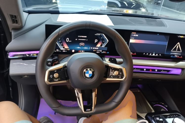 Used BMW 5 Series 2025 530Li Leading Model M Sport Package Steering Wheel