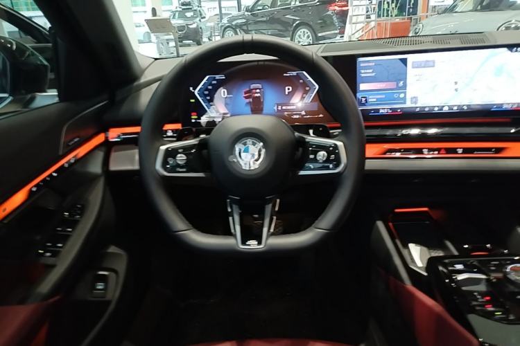 Used BMW 5 Series 2025 530Li Leading Model M Sport Package Steering Wheel