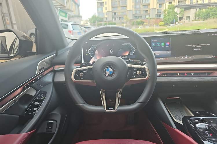 Used BMW 5 Series 2025 530Li Luxury Edition M Sport Package Steering Wheel