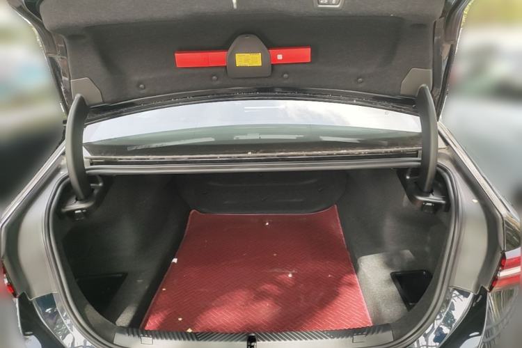 Used BMW 5 Series 2025 530Li Luxury Edition M Sport Package Trunk