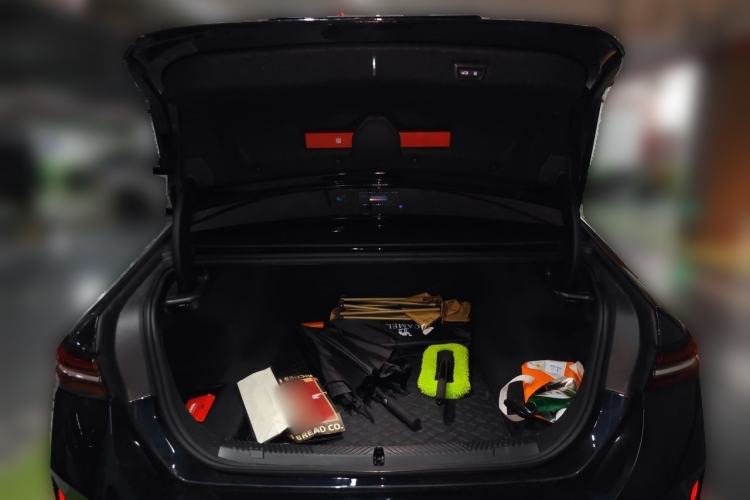 Used BMW 5 Series 2025 530Li Leading Model M Sport Package Trunk
