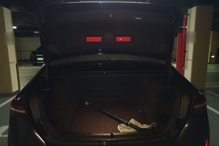 Used BMW 5 Series 2025 530Li Luxury Edition Premium Package Trunk