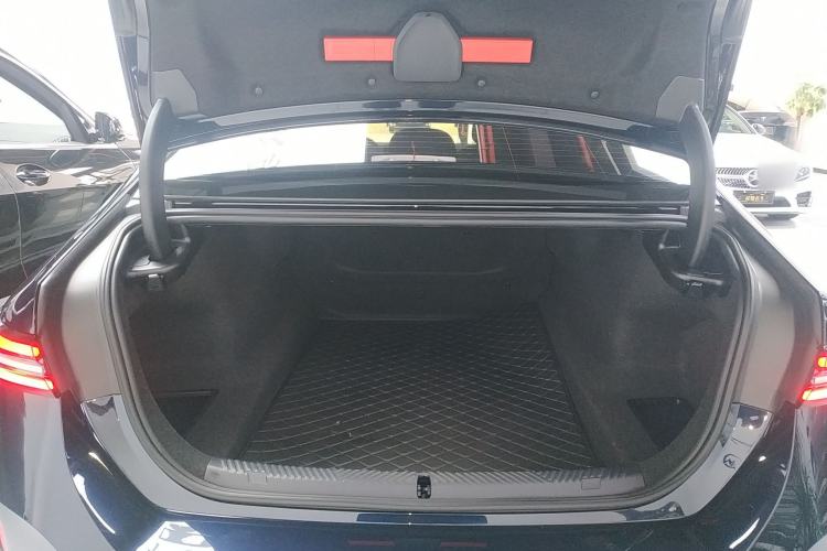 Used BMW 5 Series 2025 530Li Leading Model M Sport Package Trunk