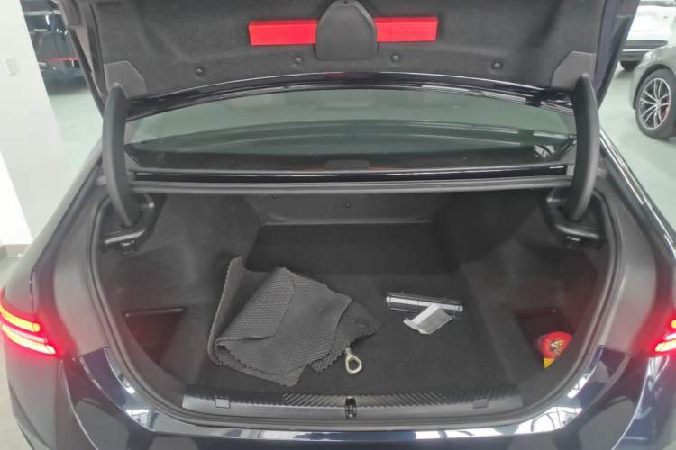 Used BMW 5 Series 2025 525Li M Sport Package Trunk
