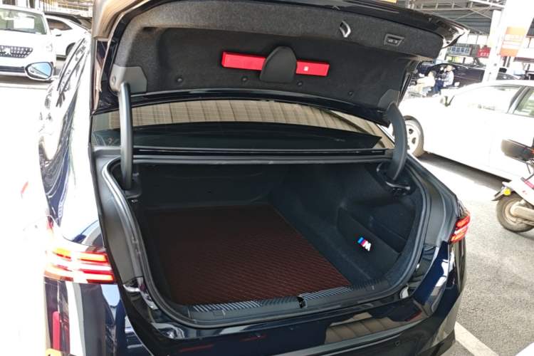 Used BMW 5 Series 2025 530Li Leading Model M Sport Package Trunk