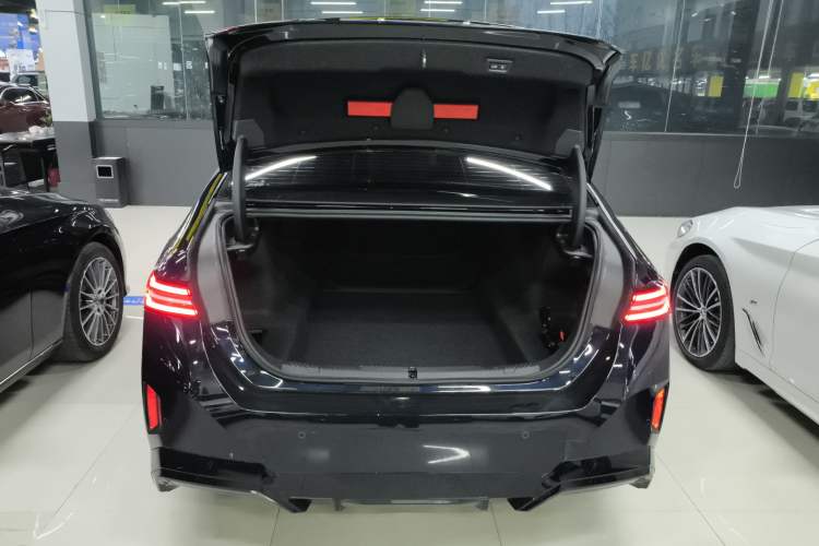 Used BMW 5 Series 2025 530Li Leading Model M Sport Package Trunk