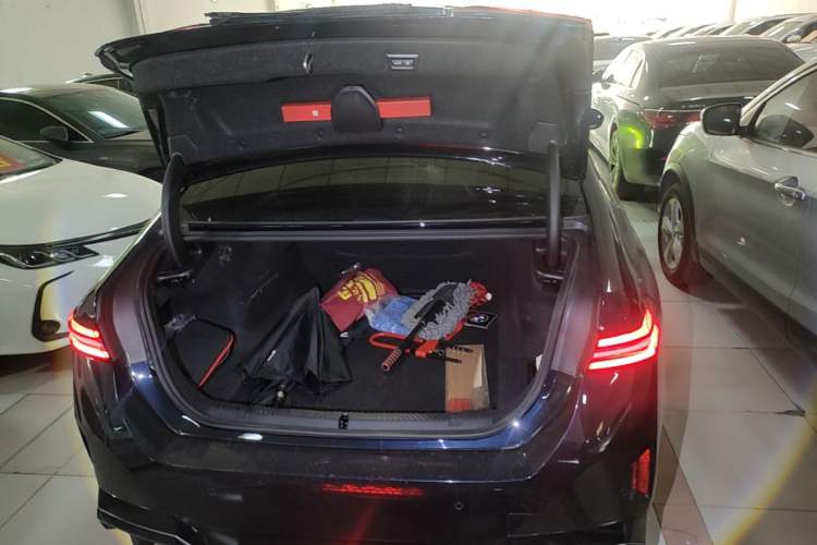 Used BMW 5 Series 2025 530Li Leading Model M Sport Package Trunk