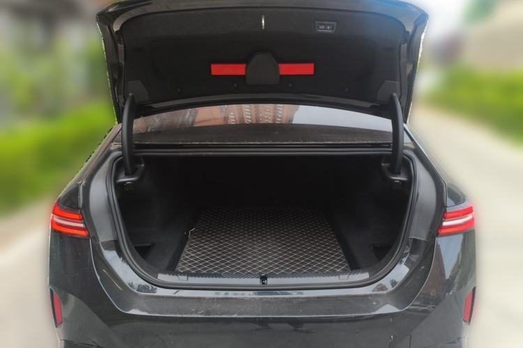 Used BMW 5 Series 2025 530Li Leading Model M Sport Package Trunk