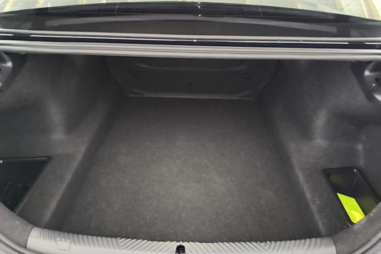 Used BMW 5 Series 2025 530Li Leading Model M Sport Package Trunk