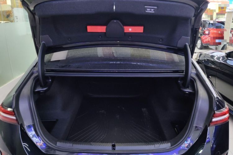 Used BMW 5 Series 2025 530Li Leading Model M Sport Package Trunk