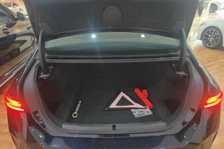 Used BMW 5 Series 2025 525Li M Sport Package Trunk