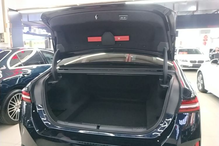 Used BMW 5 Series 2025 530Li Leading Model M Sport Package Trunk