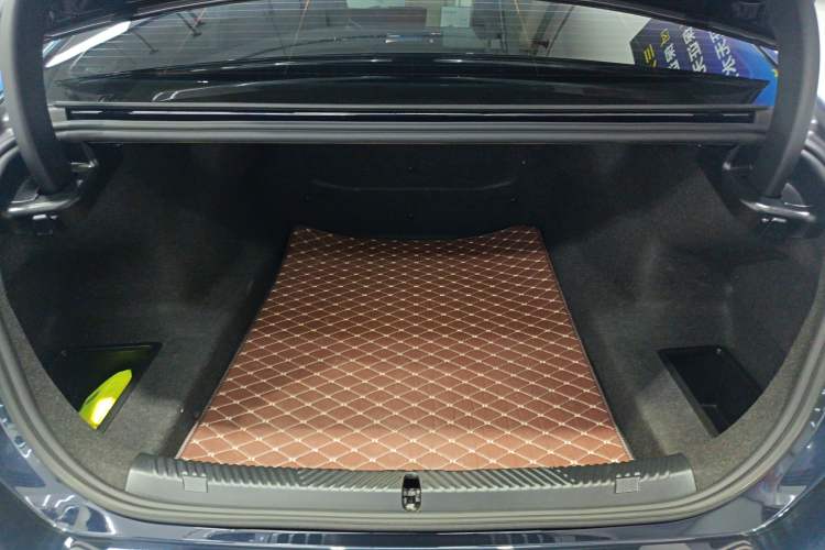 Used BMW 5 Series 2025 530Li Leading Model M Sport Package Trunk
