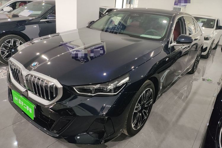 Used BMW 5 Series 2025 530Li Leading Model M Sport Package Guazi used car, China used car export, Used car for sale, Used cars, Cheapest cars for sale
