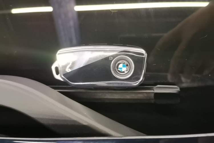 Used BMW 5 Series 2025 530Li Leading Model M Sport Package Vehicle Key