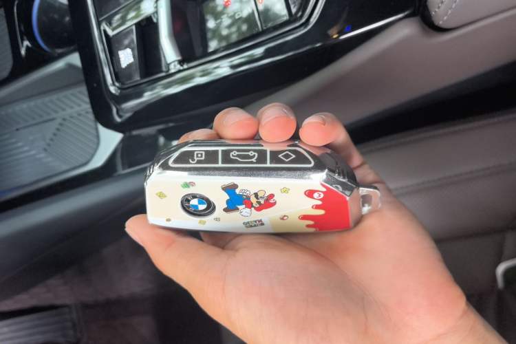 Used BMW 5 Series 2025 525Li M Sport Package Vehicle Key