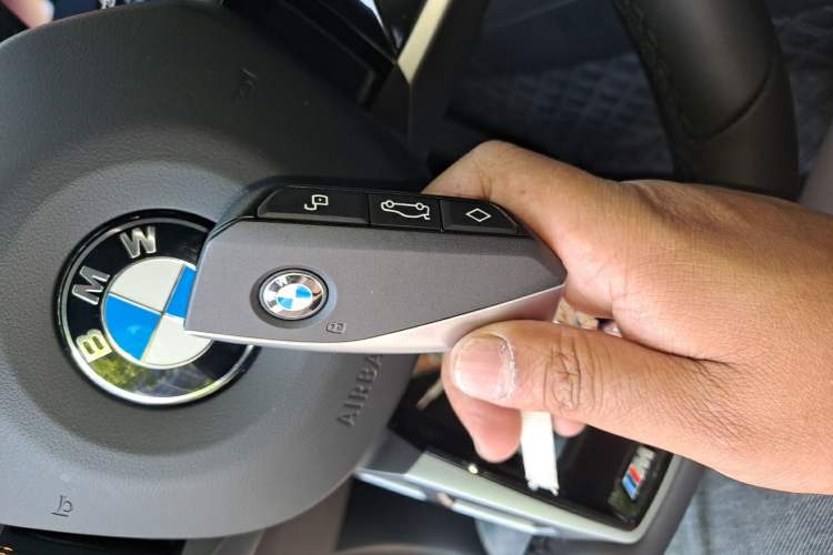 Used BMW 5 Series 2025 530Li Leading Model M Sport Package Vehicle Key