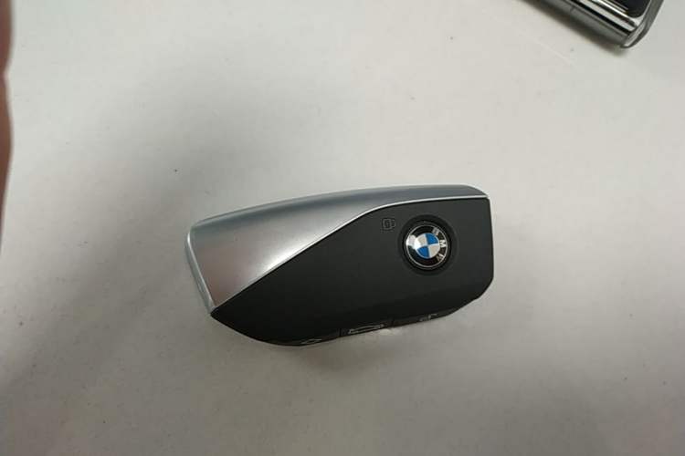 Used BMW 5 Series 2025 530Li Luxury Edition M Sport Package Vehicle Key