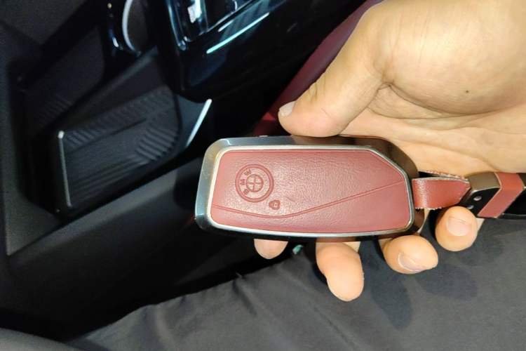 Used BMW 5 Series 2025 530Li Leading Model M Sport Package Vehicle Key