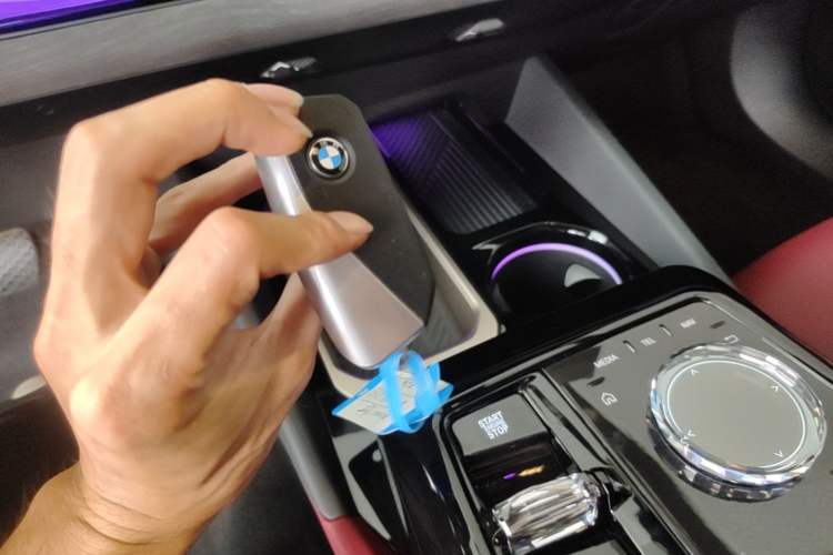 Used BMW 5 Series 2025 530Li Luxury Edition M Sport Package Vehicle Key