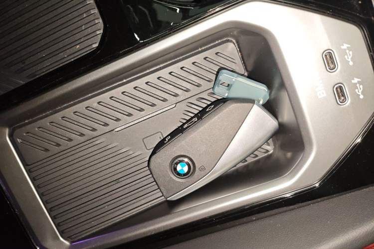 Used BMW 5 Series 2025 530Li Leading Model M Sport Package Vehicle Key