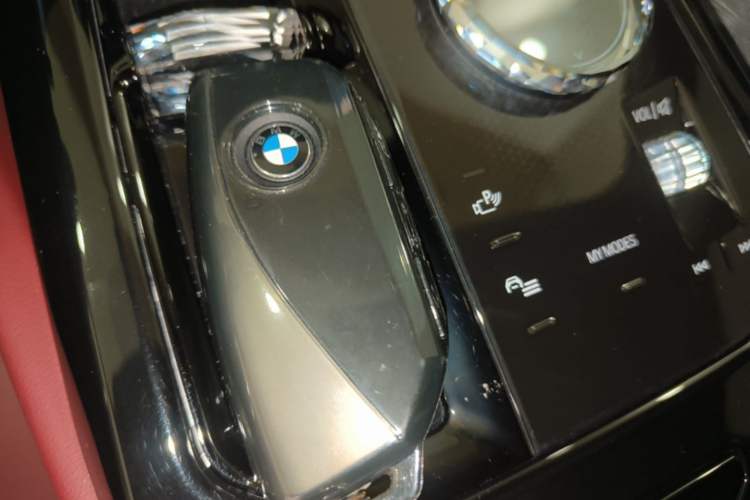 Used BMW 5 Series 2025 530Li Luxury Edition M Sport Package Vehicle Key