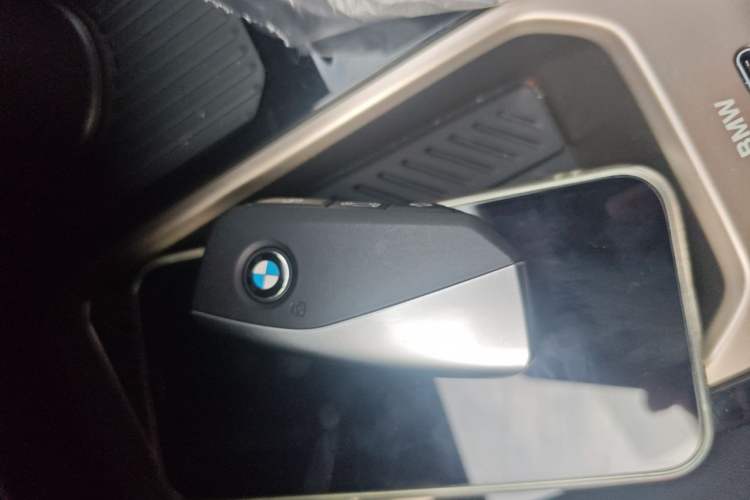 Used BMW 5 Series 2025 530Li Luxury Edition Premium Package Vehicle Key