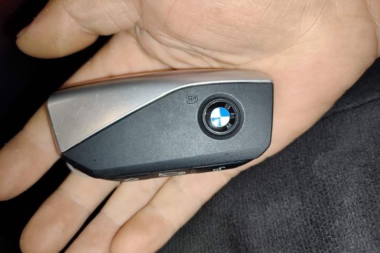 Used BMW 5 Series 2025 530Li Luxury Edition M Sport Package Vehicle Key
