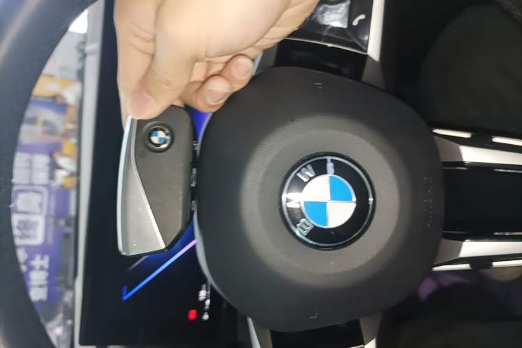 Used BMW 5 Series 2025 525Li M Sport Package Vehicle Key