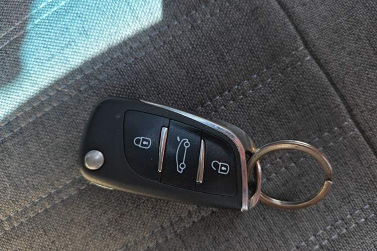Used BMW 5 Series 2025 525Li M Sport Package Vehicle Key