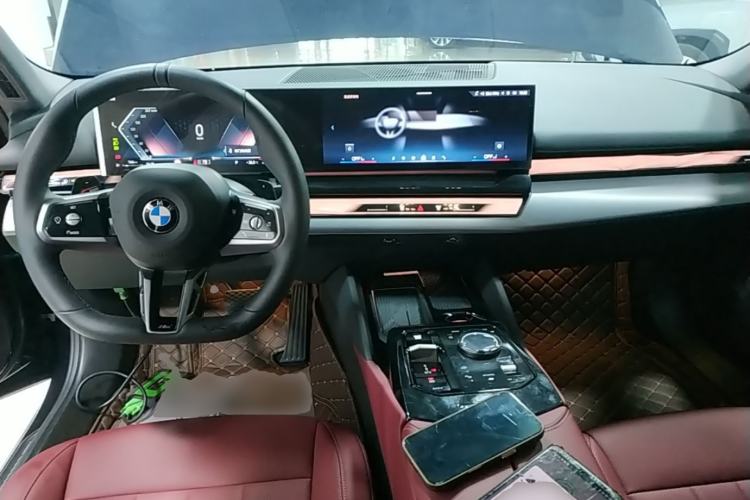 Used BMW 5 Series 2025 530Li xDrive M Sport Package Center Console