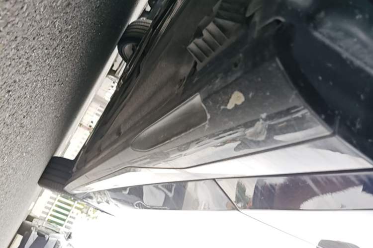 Used BMW 5 Series 2025 530Li Luxury Edition M Sport Package Chassis Front Left