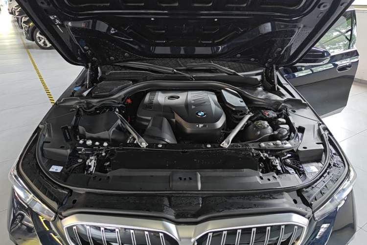 Used BMW 5 Series 2025 530Li Leading Model M Sport Package Engine Bay