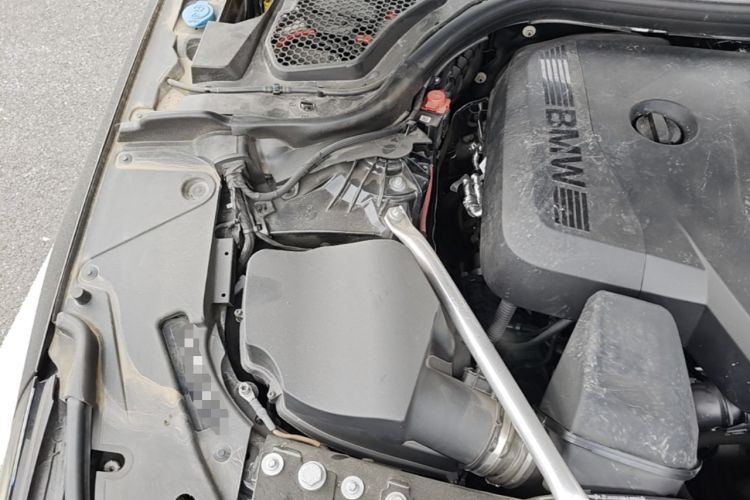 Used BMW 5 Series 2025 530Li Luxury Edition M Sport Package Engine Bay Right