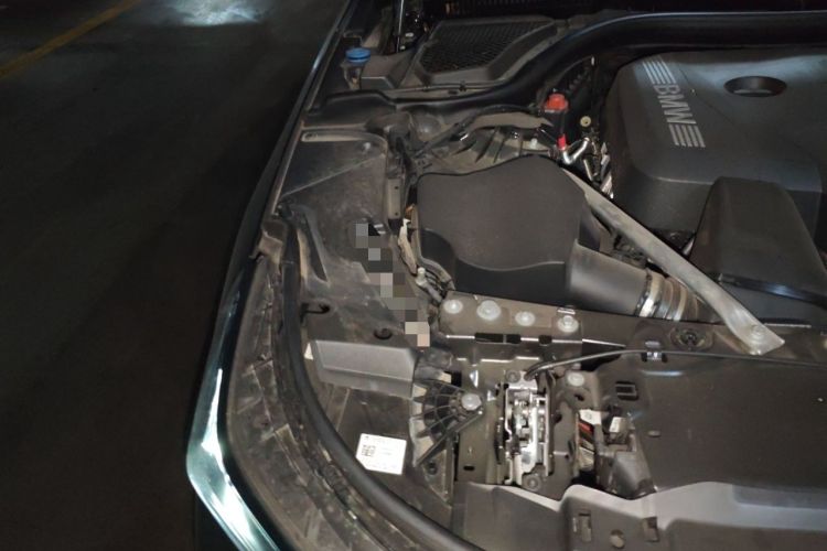 Used BMW 5 Series 2025 525Li M Sport Package Engine Bay Right