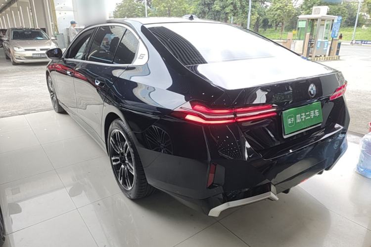 Used BMW 5 Series 2025 525Li M Sport Package Exterior 2