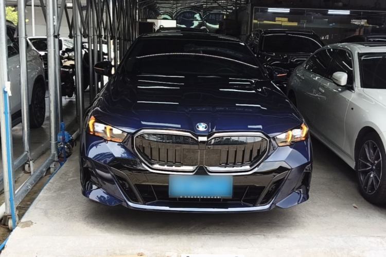 Used BMW 5 Series 2025 530Li Luxury Edition M Sport Package Front