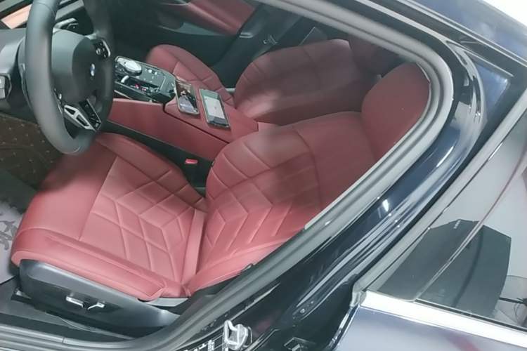 Used BMW 5 Series 2025 530Li xDrive M Sport Package Left Rear Seat