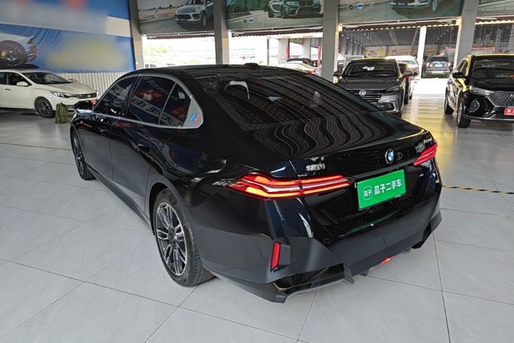 Used BMW 5 Series 2025 530Li Leading Model M Sport Package Rear Left 45 Deg