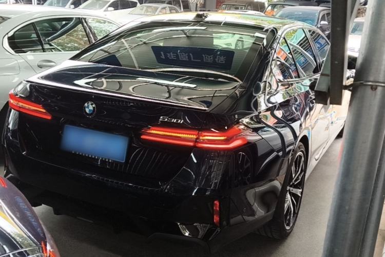 Used BMW 5 Series 2025 530Li Luxury Edition M Sport Package Rear Right 45 Deg