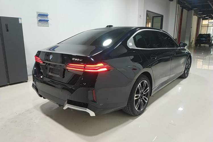 Used BMW 5 Series 2025 530Li xDrive M Sport Package Rear Right 45 Deg