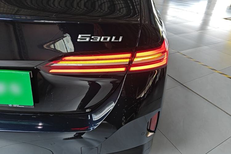 Used BMW 5 Series 2025 530Li Leading Model M Sport Package Right Rear Taillight